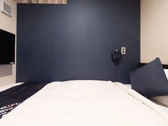 Cabin Capsule Room - Male Only