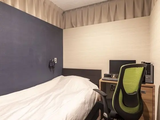 Cabin Capsule Room - Male Only