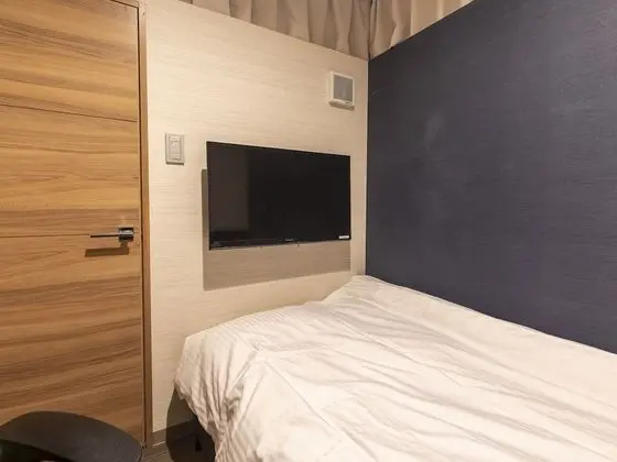 Cabin Capsule Room - Male Only