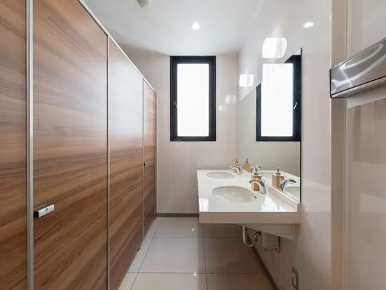Cabin Capsule Room - Male Only