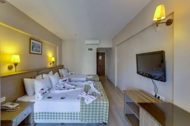 Standard Tek Büyük veya İki Ayrı Yataklı Oda