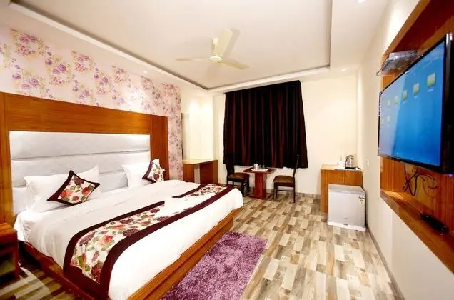 Deluxe Üç Kişilik Oda, 1 Çift Kişilik veya 2 Tek Kişilik Yatak, Engellilere Uygun