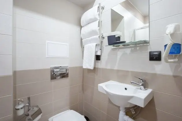 Standard Tek Büyük Yataklı Oda, Avlu Manzaralı