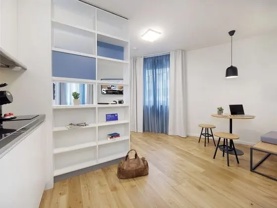 Studio (XL)