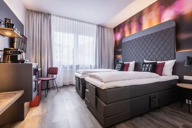 Grand Tek Büyük Yataklı Oda