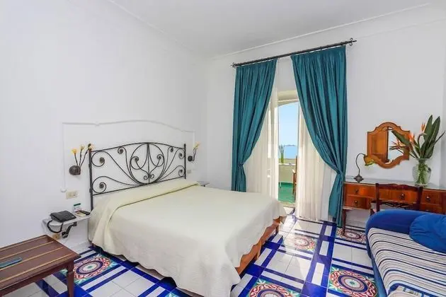 Superior Tek Büyük Yataklı Oda, Balkon, Deniz Manzaralı