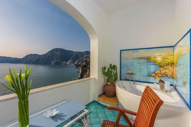 Superior Tek Büyük Yataklı Oda, Balkon, Deniz Manzaralı