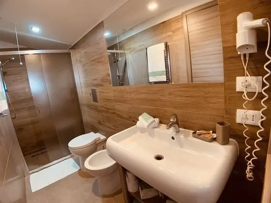 Üç Kişilik Oda