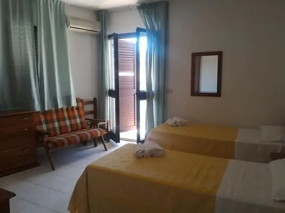 Comfort Tek Büyük veya İki Ayrı Yataklı Oda