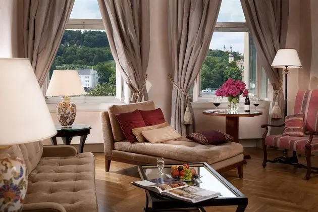 Suit Deluxe River View