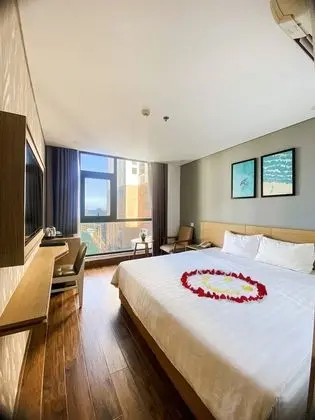 Premier Tek Büyük veya İki Ayrı Yataklı Oda (Window)
