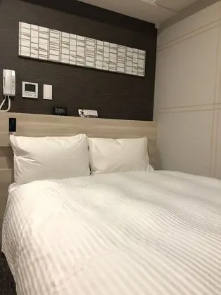 Tek Kişilik Oda, Sigara İçilmez