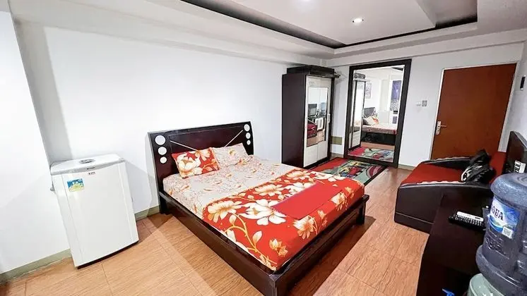 Transit Room max 6 Hours