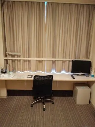 İki Ayrı Yataklı Oda, Sigara İçilmez