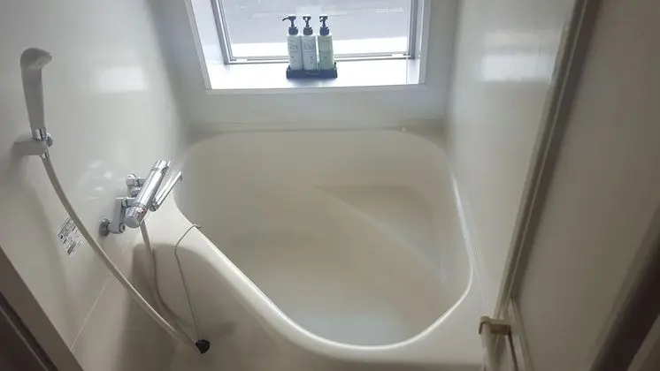 İki Ayrı Yataklı Oda, Sigara İçilmez