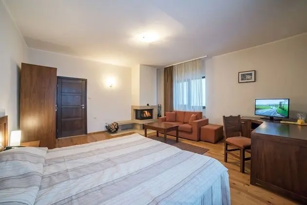 Tek Büyük Yataklı Oda ( Fireplace)