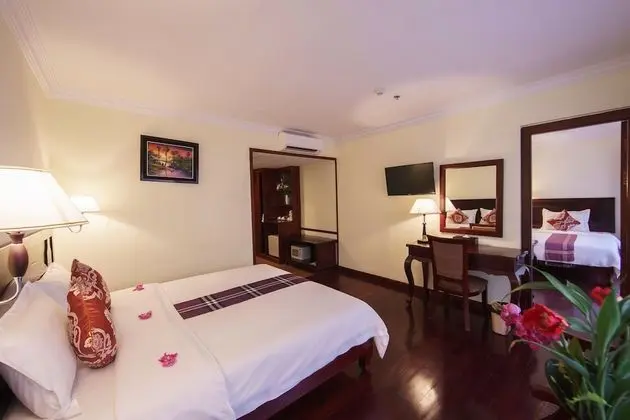Family Connecting Room - Free Airport Pick Up