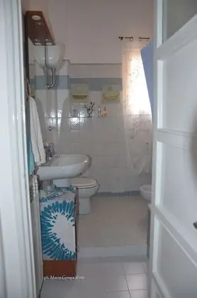 Tek Büyük Yataklı Oda, Ortak Banyo