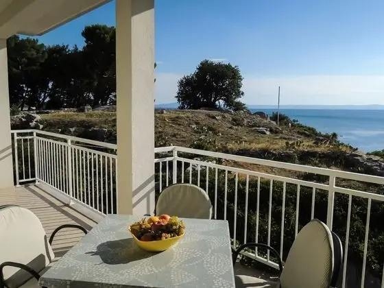Apart Daire (Smilja - 150 m from pebble beach - A1)