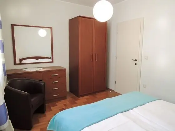 Apart Daire (Smilja - 150 m from pebble beach - A2)