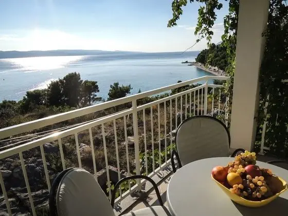 Apart Daire (Smilja - 150 m from pebble beach - A2)