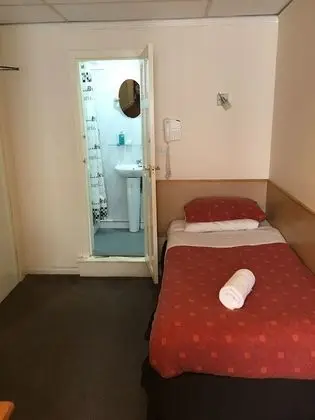 İki Ayrı Yataklı Oda (Ensuite)