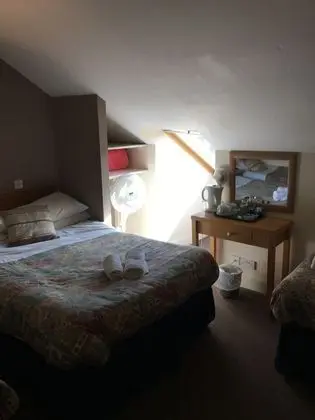 Üç Kişilik Oda (Ensuite)