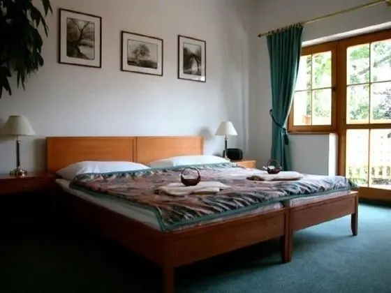 Design Tek Büyük Yataklı Oda, Tepe Manzaralı