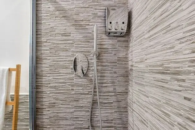 Deluxe Oda, 1 Büyük (Queen) Boy Yatak