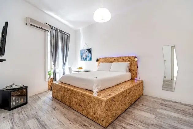 Deluxe Tek Büyük Yataklı Oda