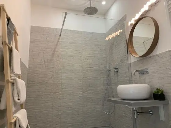 Deluxe Tek Büyük Yataklı Oda, 1 Yatak Odası, Balkon, Şehir Manzaralı