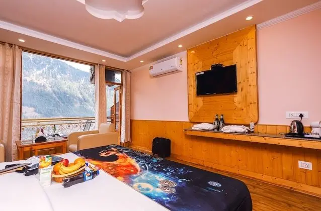 Premium Tek Büyük Yataklı Oda