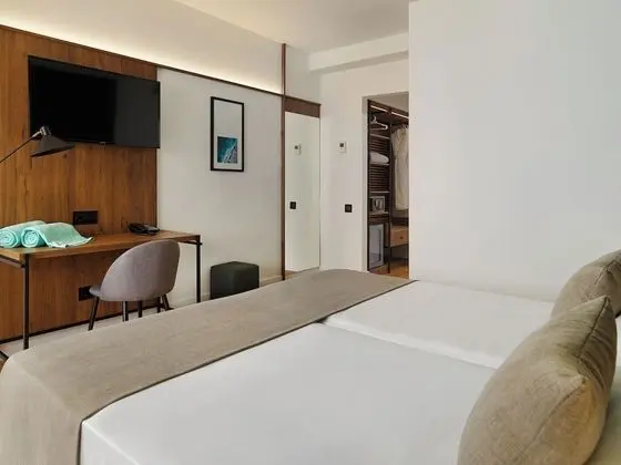 Premium Tek Büyük Yataklı Oda (3 adults)