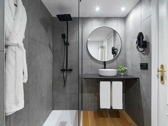 Premium Tek Büyük Yataklı Oda (3 adults)