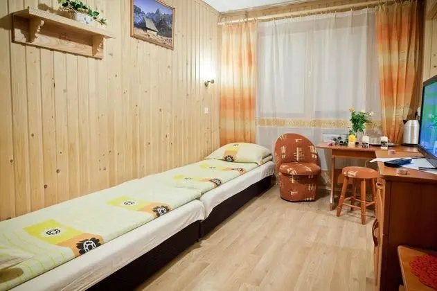 Dört Kişilik Oda, Şehir Manzaralı