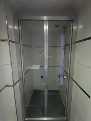 Standart Oda, Sokak Manzaralı