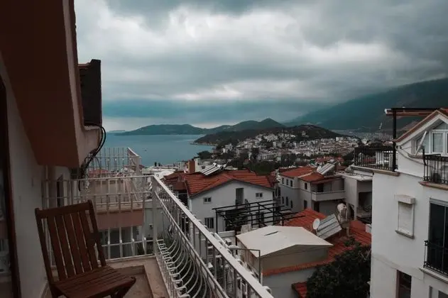 Çatı Katı Standart Oda, Kısmi Deniz Manzaralı, Balkonlu