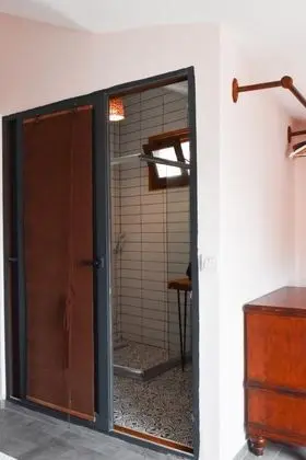 Çatı Katı Standart Oda, Kısmi Deniz Manzaralı, Balkonlu