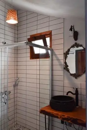 Çatı Katı Standart Oda, Kısmi Deniz Manzaralı, Balkonlu