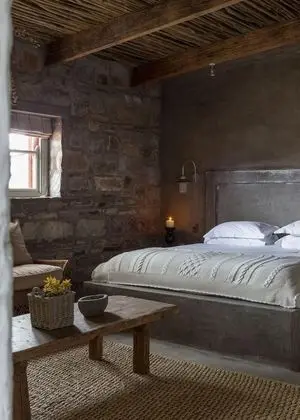 Ev, 4 Yatak Odası (Klip)