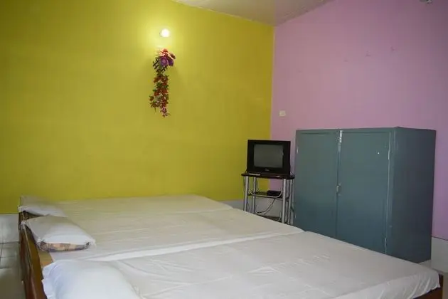 Üç Kişilik Oda, Sigara İçilebilir, Bahçe Manzaralı