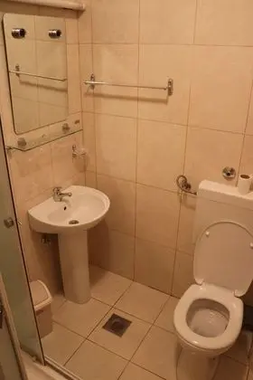 Tek Büyük veya İki Ayrı Yataklı Oda