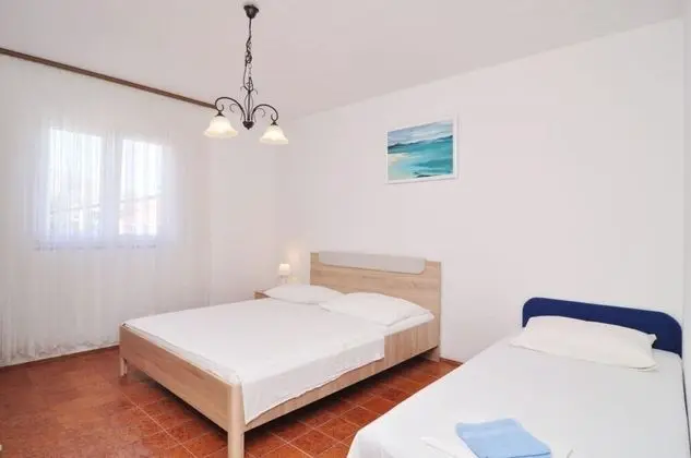 Apart Daire (Snježa - 20 m from the sea - A2(6+2))