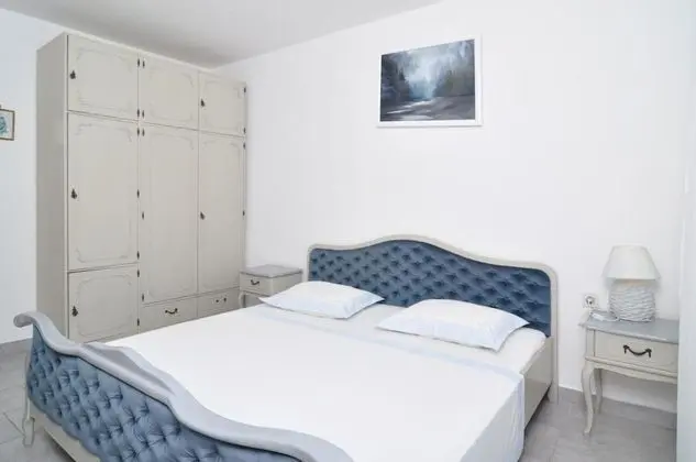 Apart Daire (Snježa - 20 m from the sea - A2(6+2))