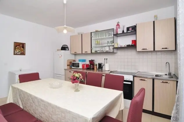Apart Daire (Snježa - 20 m from the sea - A2(6+2))