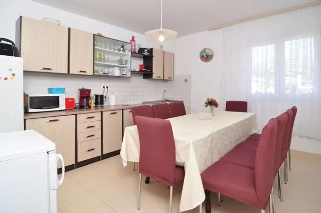 Apart Daire (Snježa - 20 m from the sea - A2(6+2))