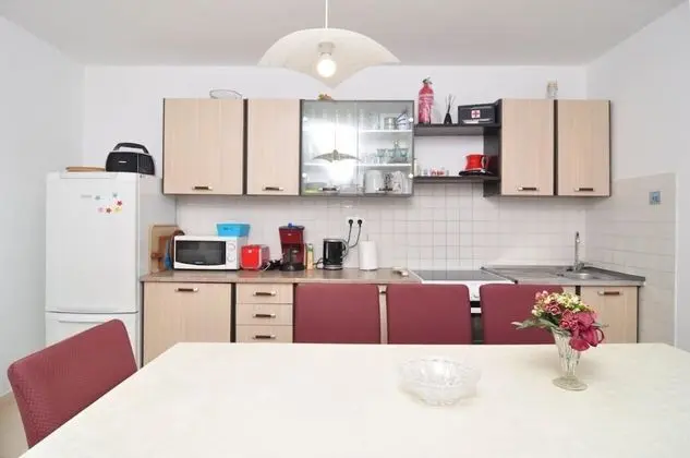 Apart Daire (Snježa - 20 m from the sea - A2(6+2))