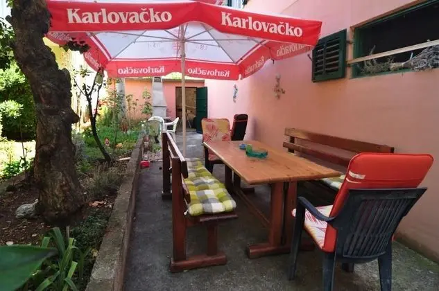 Apart Daire (Snježa - 20 m from the sea - A2(6+2))