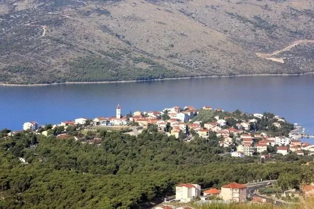 Apart Daire (Snježa - 20 m from the sea - A2(6+2))