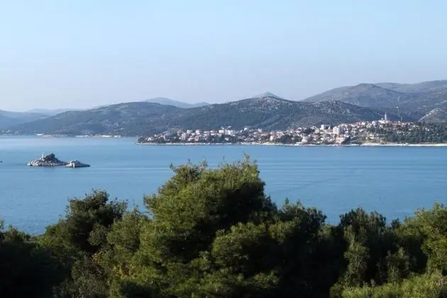 Apart Daire (Snježa - 20 m from the sea - A2(6+2))